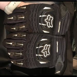 Small Fox riding gloves